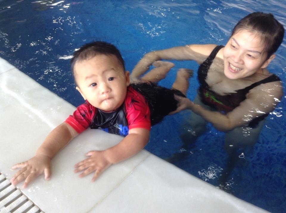 Baby Swimming 9 months