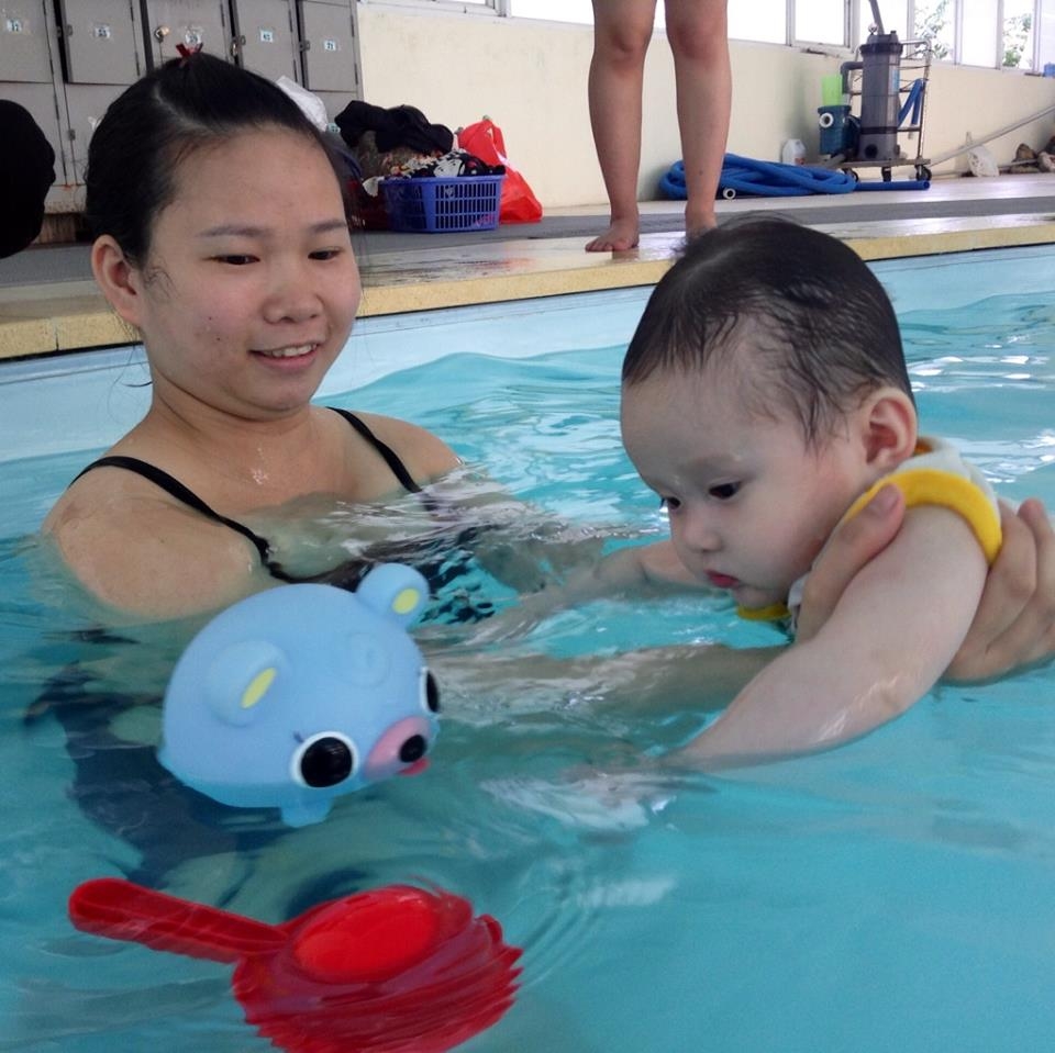 Baby Swimming 3 months