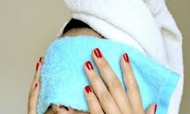Trò chơi 3 – Đắp mặt nạ... nước