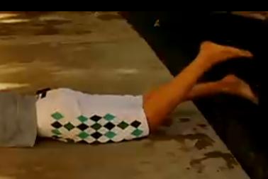 Đập chân trong bơi trườn sấp